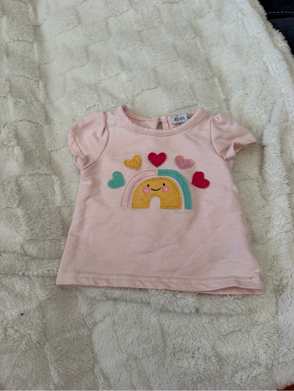 Source Unknown Pink Short Sleeve Tee with Rainbow & Hearts